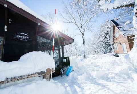 Khác Base Camp The Lodge