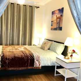 Primary image 1 Family Home in Prime Location, South Croydon Junior Football Club Hotels