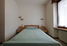 Lain-lain 7 Albergo De March