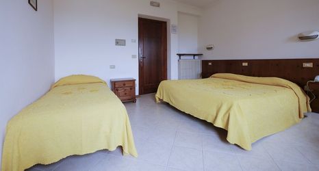 Lain-lain 2 Albergo De March