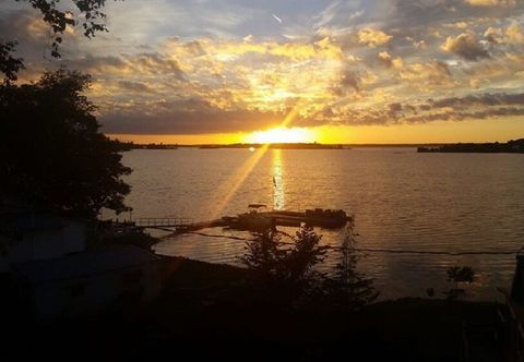 其他 Riverbay Adventure Inn