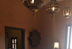 기타 2 Riad Bouchedor