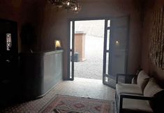 기타 3 Riad Bouchedor