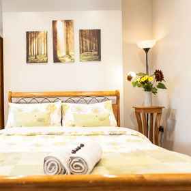 Primary image 1 Cyrus House, Tonbridge and Malling District Hotels