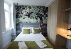 Others 5 Porto Views & Wines by Porto City Hosts