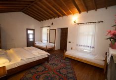 Others 6 Ankh Pension