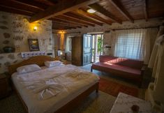 Others 3 Ankh Pension