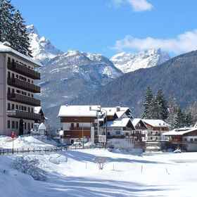 Primary image1Appartamenti Cigno Bianco,多梅杰迪卡多雷公寓