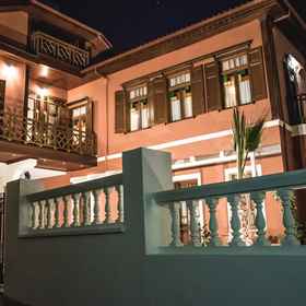 Primary image 1 โรงแรมบูทิคพอร์ตา เมดิน่า - เฉพาะผู้ใหญ่, โรงแรม & ที่พัก Manos Hatzidakis Theatre