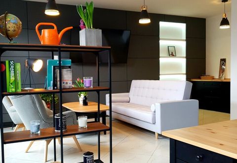 Others Hostel Orange Tree