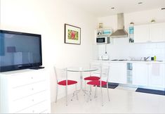 Others 4 KB Apartments 1 Karon Beach by PHR