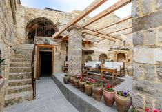 Others 2 Abu Hayat Cave Suites