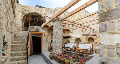 Others 2 Abu Hayat Cave Suites