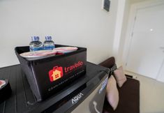 Khác 4 Minimalist Apartment with Sofa Bed at Parahyangan Residence