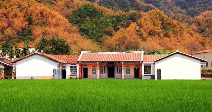 Khác Yellow and Black Guesthouse