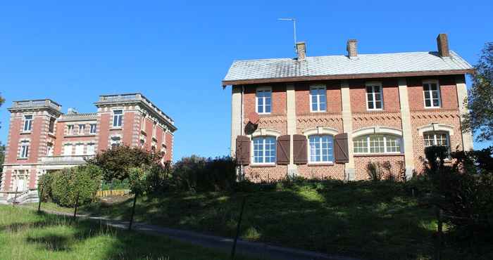 Others Gite du chateau de Mecquignies