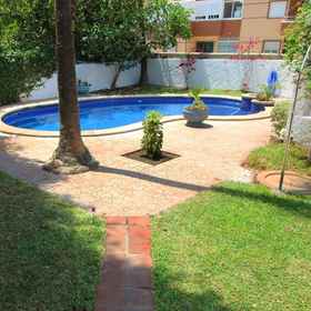 Primary image1Chalet - Magnífico chalet en Aguadulce,Meeting Point Language School (Language School)飯店