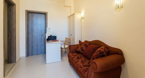 Others 2 Polyxenia Suites