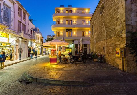 Others Polyxenia Suites