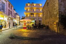 Others Polyxenia Suites