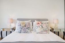 Others 1 Bedroom Stylish Apartment near Regents Park FREE WIFI & AIRCON by City Stay Aparts London