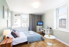 Others 2 Faust and Mona Lisa Apartments