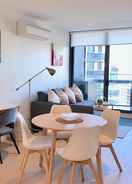 Imej utama Pride Docklands Waterfront Apartment City View