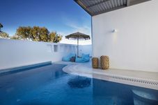 Others Eolia Kamari Villa