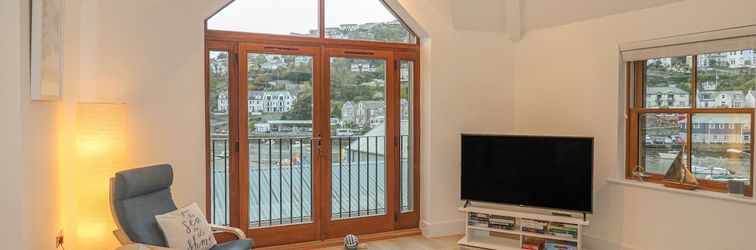 Others The Creekside