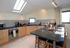 อื่นๆ 4 Tobys Quay