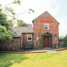 Primary image 1 トップ ステーブル コテージ, バズロウ・アンド・バブネル ホテル