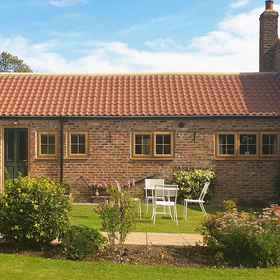 Primary image 1 Waggoner's Cottage, Keyingham Villas