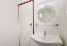 Others 5 Wisteria Chalet