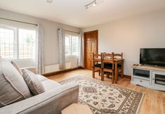 Others 3 Wisteria Chalet