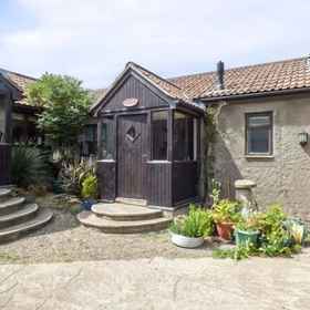 Primary image 1 The Old Parlour, Weston-super-Mare Hotels