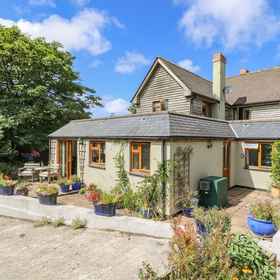 Primary image 1 Manege Cottage, Hotel Deviock