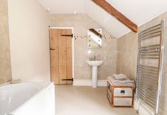 Lain-lain 4 Flint Cottage