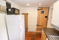 Lain-lain 7 Flint Cottage