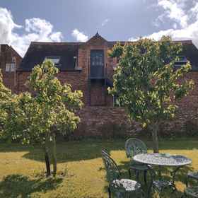 Primary image1馬車屋飯店,Burnham Without飯店