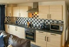 其他 4 Crud yr Awel