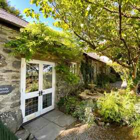 Primary image 1 헨디 코티지, Pistyll 호텔