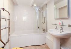 Lain-lain 7 Mural Cottage