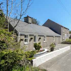 Primary image 1 Bwlch Yr Awel Cottage, Villa Llanaelhaearn