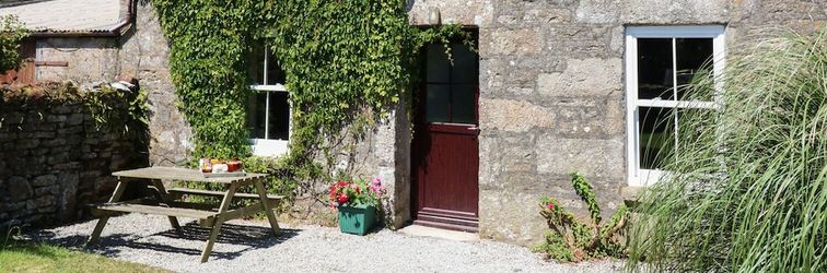 Others The Farmhouse