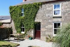 Others The Farmhouse