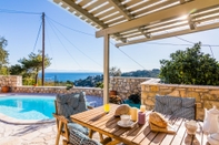 Others Loggos Seaview Cottage with Pool by Konnect