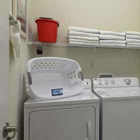 Primary image 1 เกรอห์ซีดีดับบลิว9161 - แชมเปียนส์ เกท รีสอร์ท - บ้านพัก 6 ห้องนอน 6 ห้องน้ำ, โรงแรม & ที่พัก Calabay Palms Villa