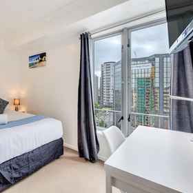 Primary image 1 Cute and Central 15th Floor City Apartment, Campbells Bay Apartments