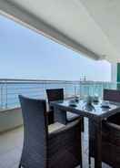 Imej utama Seafront Luxury Apartment, Pool and Great Location