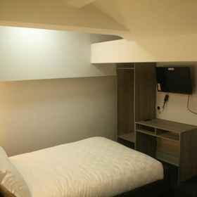 Room1Spring Bank ApartHotel,Owl and Bird Of Prey Sanctuary飯店